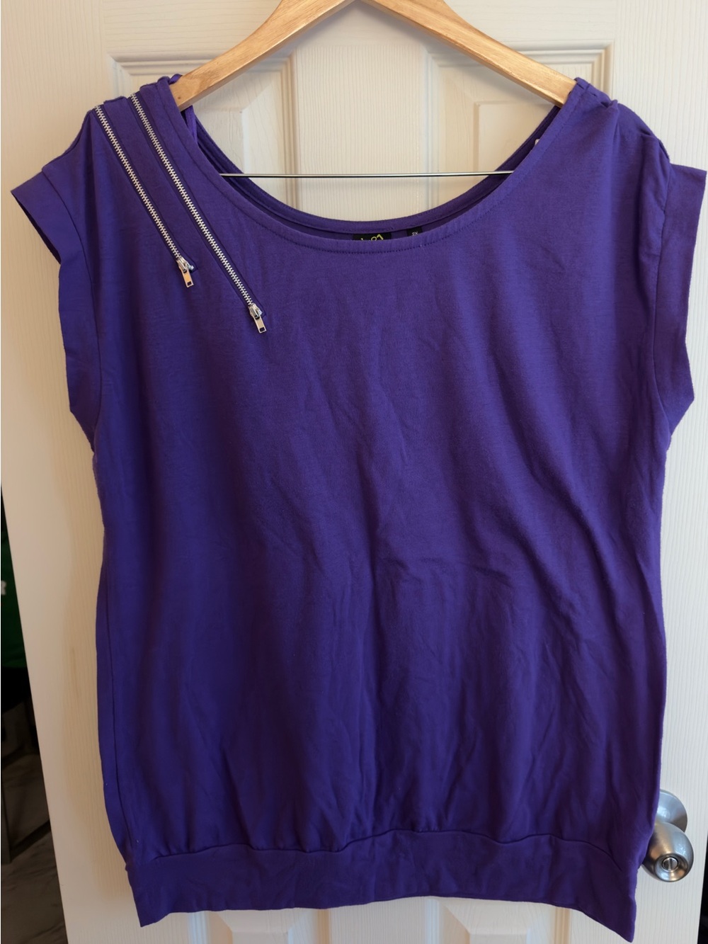 Women’s Purple Zip-Accent Casual Top